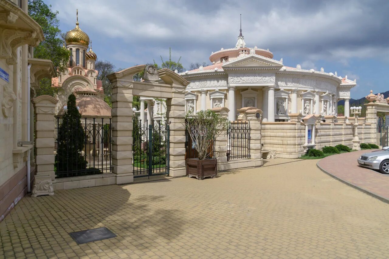 парк кабардинка в геленджике. культурный центр старый парк в кабардинке. культурный центр старый парк в кабардинке. кабардинка 2022 парк. аллея цивилизаций кабардинка.