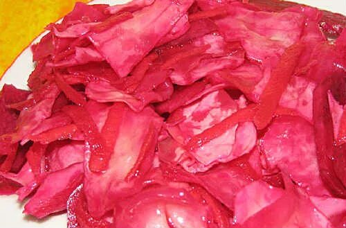 Острая капуста со свеклой. Быстрая капуста со свеклой и маслом. Капуста маринов со свеклой. Капуста пилюска. Маринованная капуста быстрого приготовления быстро и очень вкусно.