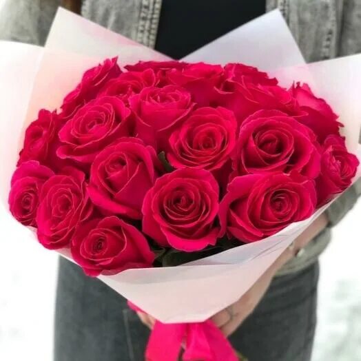 Красные розы. Букет из 19 роз. Букет роз стильный . Rybe-flowers - купить в инте