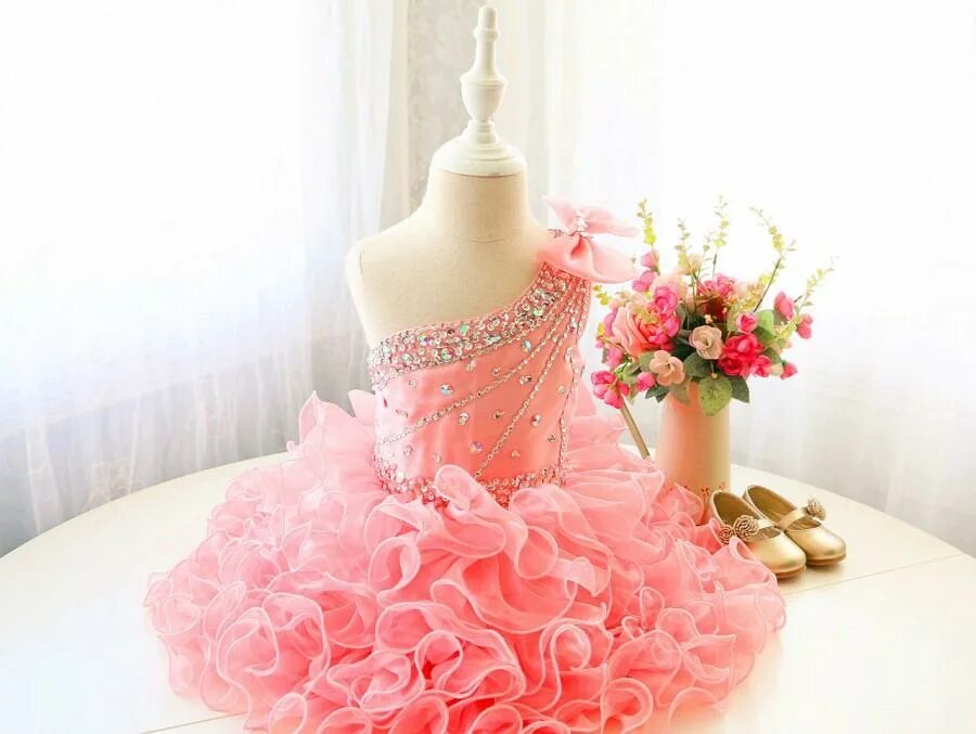 рождение платья. детские пышные платья. красивые платья на выпускной. разноцветное пышное платье. праздничные платья для девочек.