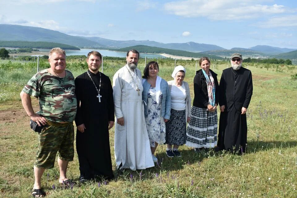 Бараши паломническая. Православные паломники. Паломнические поездки. Паломничество Православие. Поездка в паломничество.