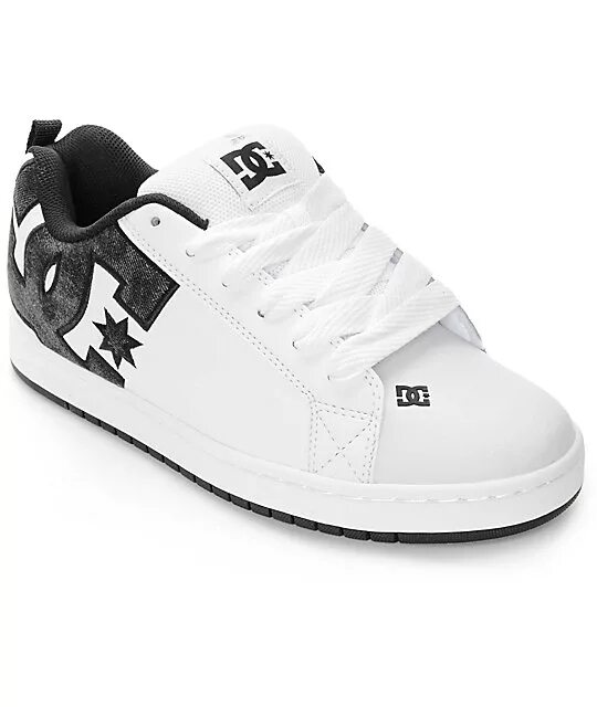 Dc white. DC Shoes Court Graffik White. DC Shoes Court Graffik Black White. Sneaker DC Shoes Graffik. Кеды DC Shoes Court Graffik Basq Black / White.