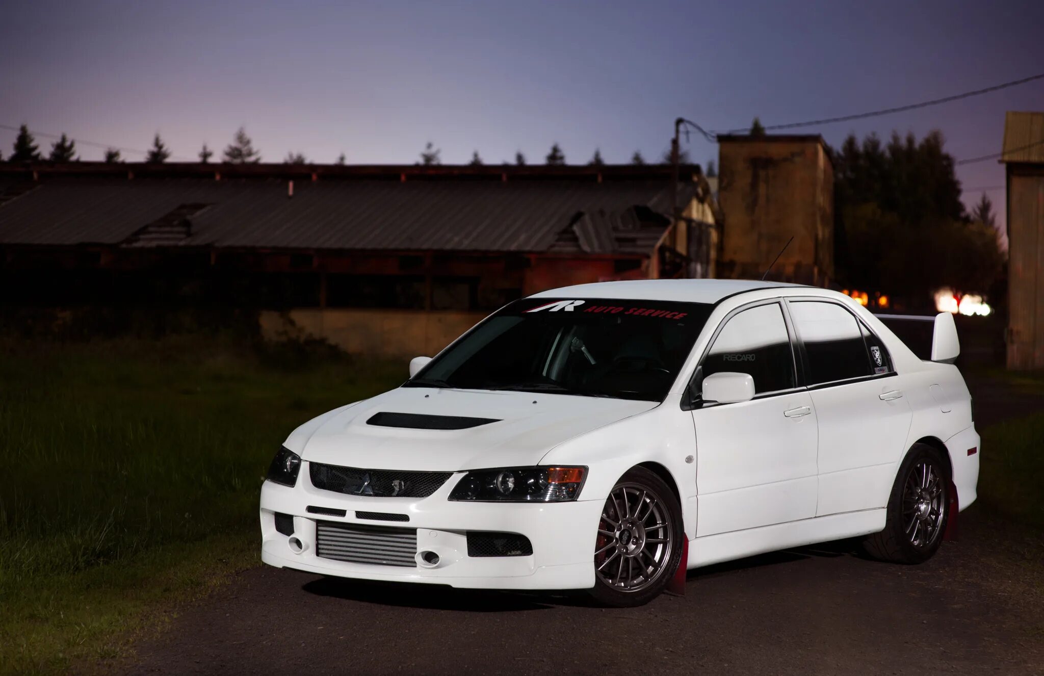 Обои mitsubishi lancer 6. Лансер эво 9 белый. Митсубиси лансер эфик 9. Mitsubishi lancer evolution x white. Evolution white.