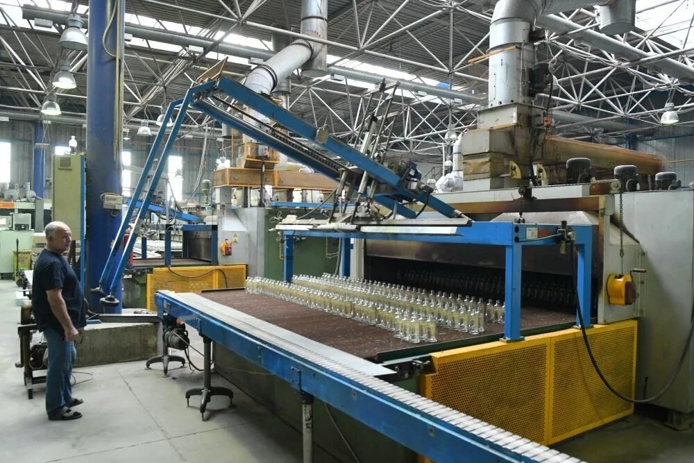 Новотитаровская краснодарский завод бондюэль. Краснодарский завод вакансии. Завод claas, г. Кировский завод металлообработки. Бондюэль кубань завод.