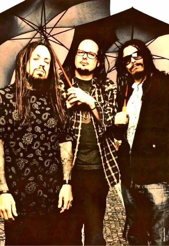 Korn time. Fieldy korn 1994. korn 2019. korn jonathan davis. korn fieldy в молодости.