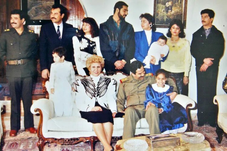 Саджида жена хусейна. Семья саддама. Саджида тульфах жена саддама хусейна. Семья саддама хусейна. Семья саддама хусейна и их судьба.