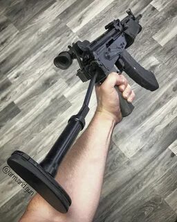 Guns arms