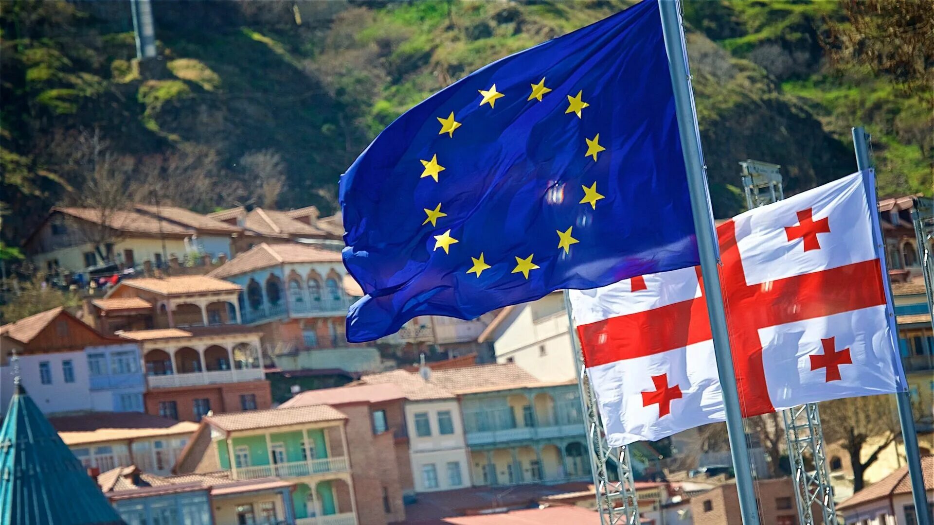 Оон грузия. Флаг Грузии и ЕС. Грузия и Европейский Союз. Флаг Грузии и Евросоюза. Флаг Грузии, Аджарии, Евросоюза.