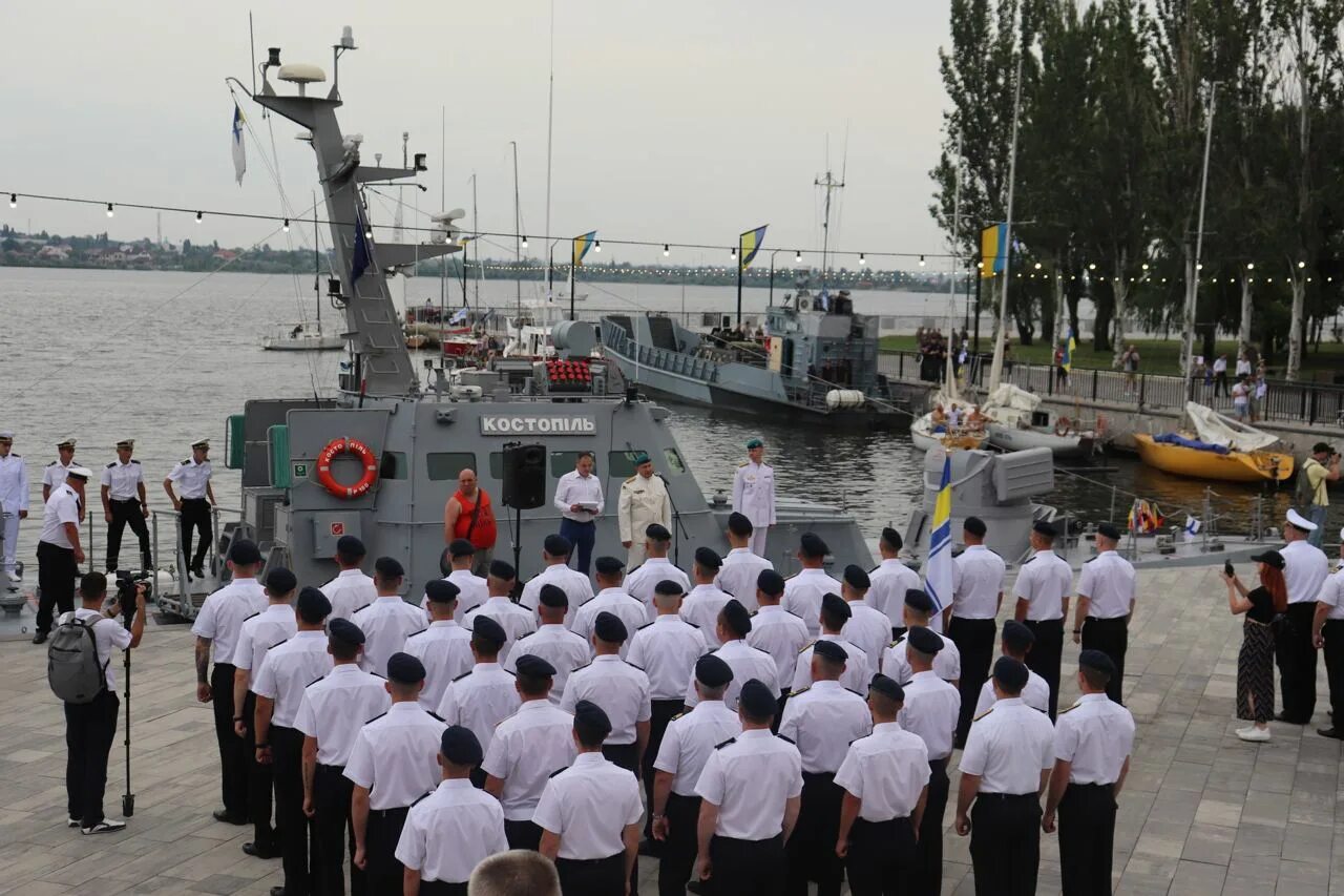 День вмс. Морские войска. Военный морской флот. ВМС Украины фотосток. Военная Речная флотилия.