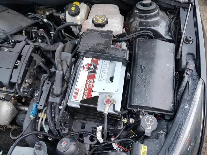 Аккумулятор круз. Chevrolet cruze акб. chevrolet cruze 2012 1.8 аккумулятор. chevrolet cruze 2011 аккумулятор. акб шевроле круз 1.8.