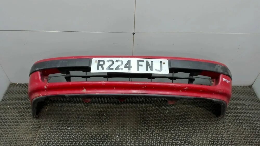 От чего подходит бампер. Toyota carina передний бампер.
