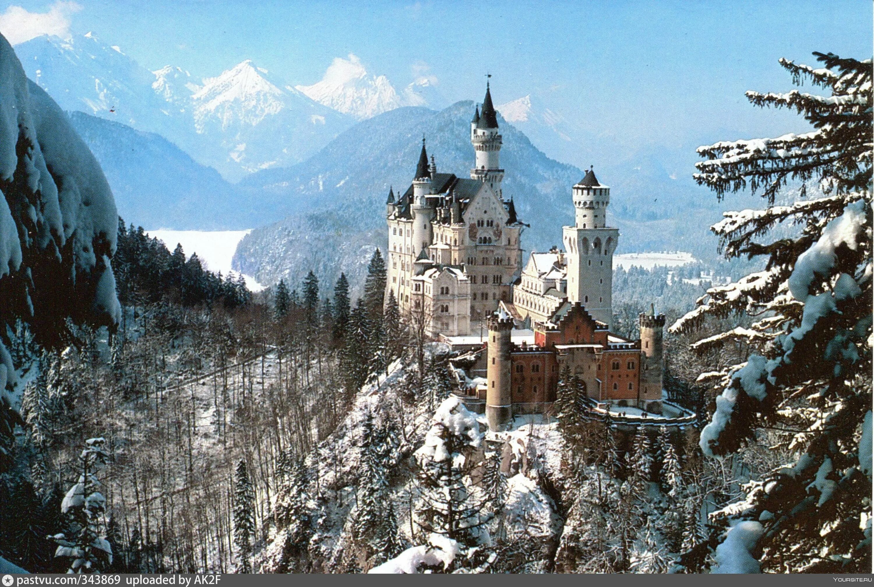 Лебединый замок нойшванштайн. Альпы бавария замок нойшванштайн. Лебединое озеро нойшванштайн. Лебединый дворец. Замок нойшванштайн.