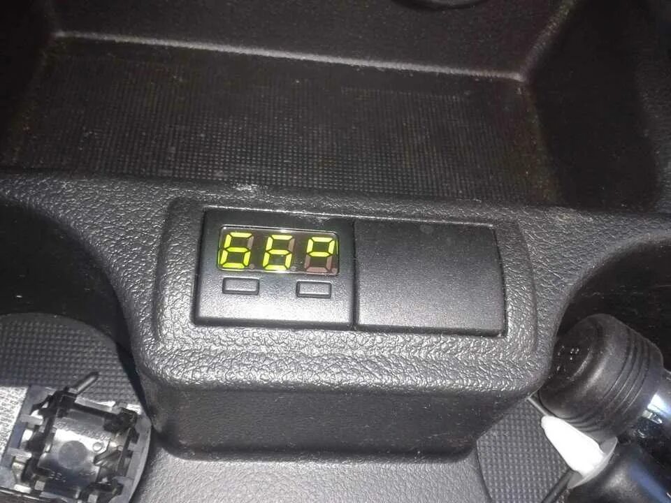 Установка бортового компьютера. Бортовой компьютер ситроен берлинго. Бортовой компьютер ваз 1118 калина универсал. Бортовой компьютер рено лагуна 1. Установка бортового компьютера.