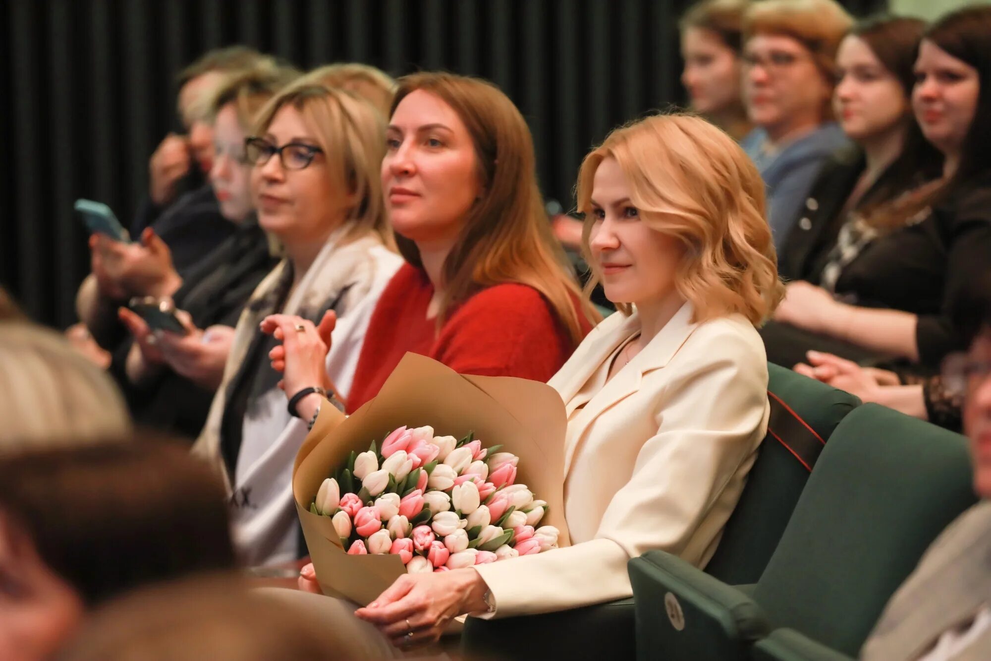 В преддверии международного женского дня 8. Международный женский день фото.