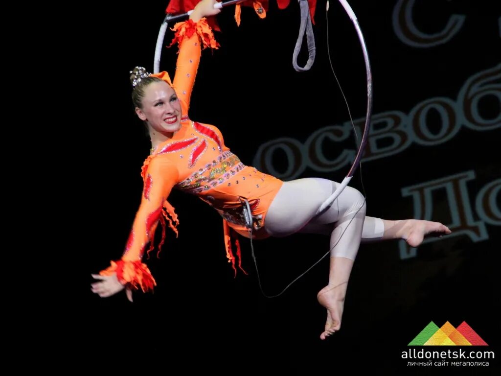 Эстрадное искусство цирковое. Цирковая студия веселая арена спб. Эстрадно-цирковые номера. Цирковая студия левентино благовещенск. Эстрадно цирковая студия ритм.