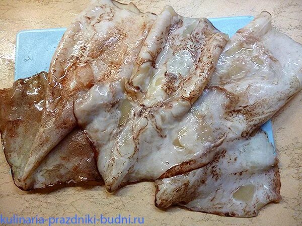 Сварить неочищенный кальмар замороженный. Кальмар командорский неочищенный. кальмар жареный командорский. кальмар командорский тушка замороженный. кальмар тушка неочищенный.