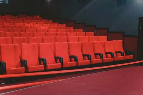 Лпшка в кинотеатре