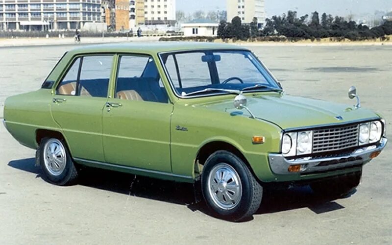 1 автомобиль киа. Киа Бриса 1974. Kia Brisa 1 поколение. Kia Brisa (1973). Kia sedan Brisa 1974 года.