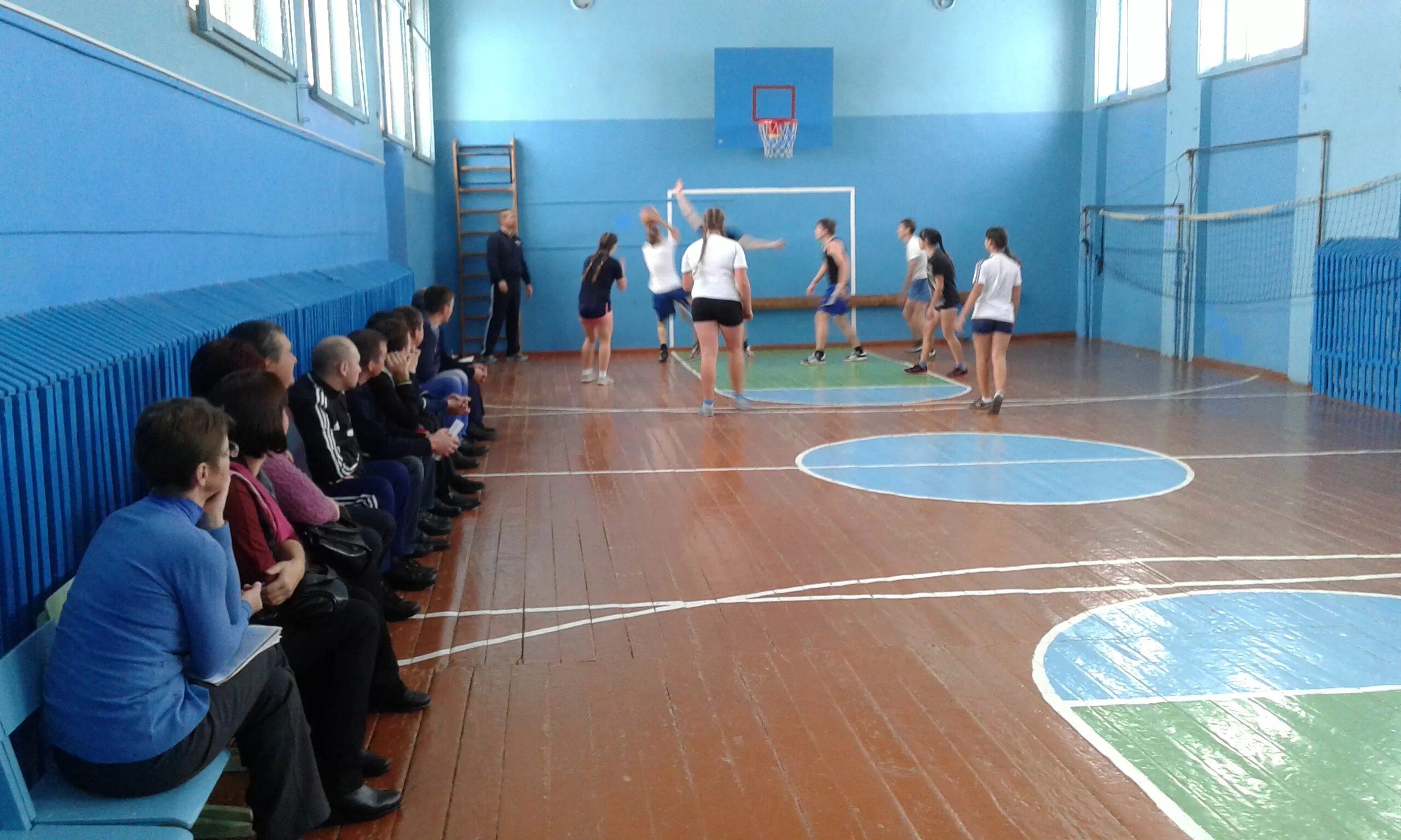 Emerald school в англии. Школа 15 керчь. Средняя общеобразовательная школа учителя. 3 школа апатиты. Обучение сложных детей.