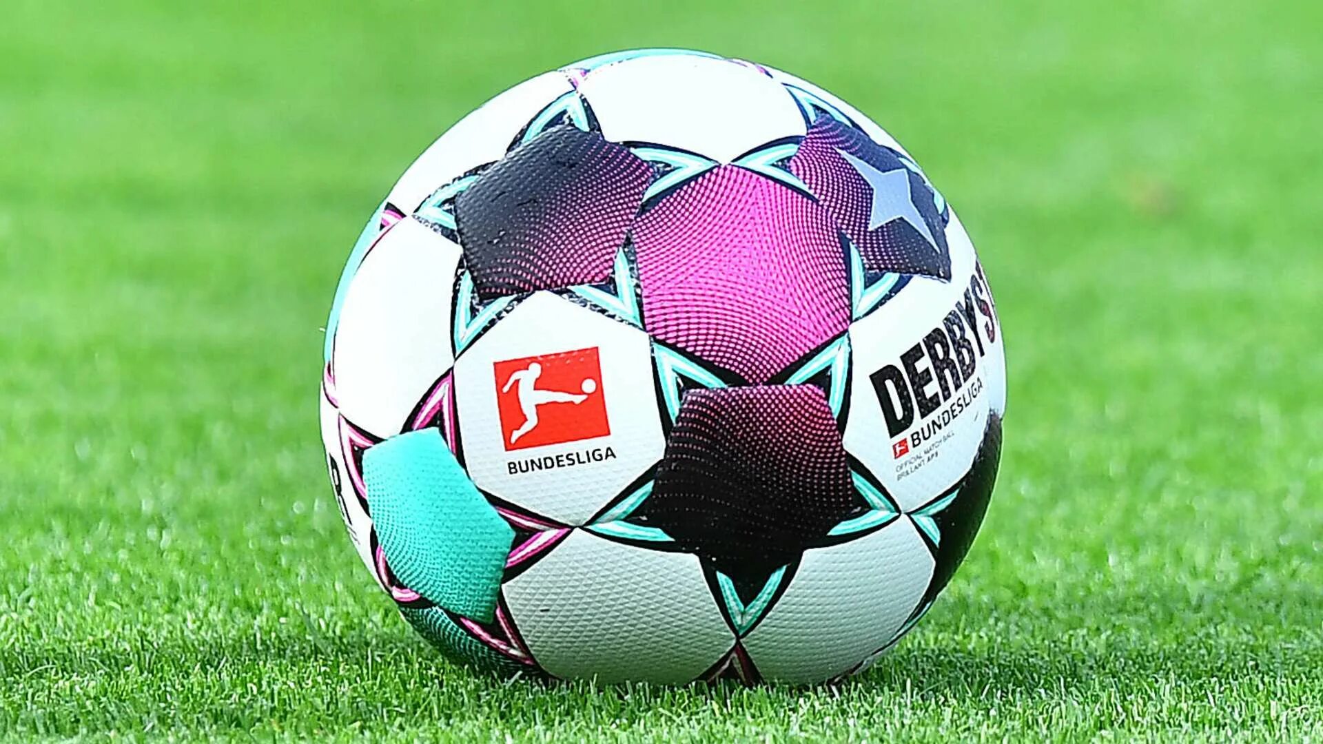 Mainz 05 stadium. Бундеслига. Бундеслига 3. Лейпциг и зальцбург ред булл. Бундеслига 22.