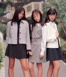 Finger Five! - 栗 山 千 明 Chiaki Kuriyama in teen fashion ad.