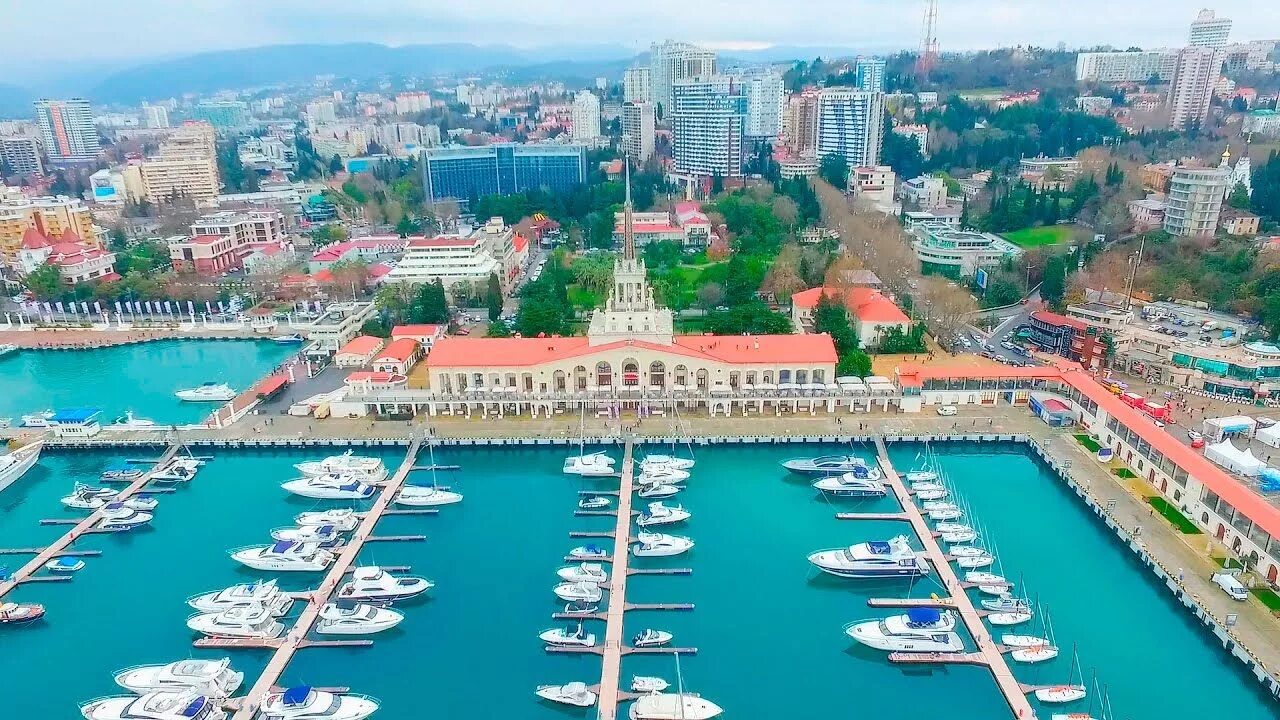 Путевка в сочи летом. Город сочи. сочи город курорт. сочи центр города. сочи туристический город.