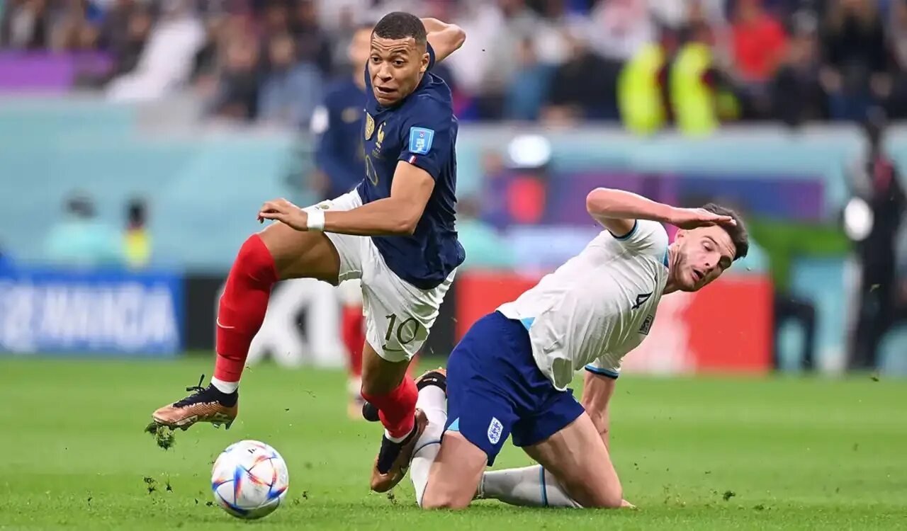 Сборная Франции 2022. Англия Франция ЧМ. Франция обыграла Англию. Англия Франция 10 декабря.