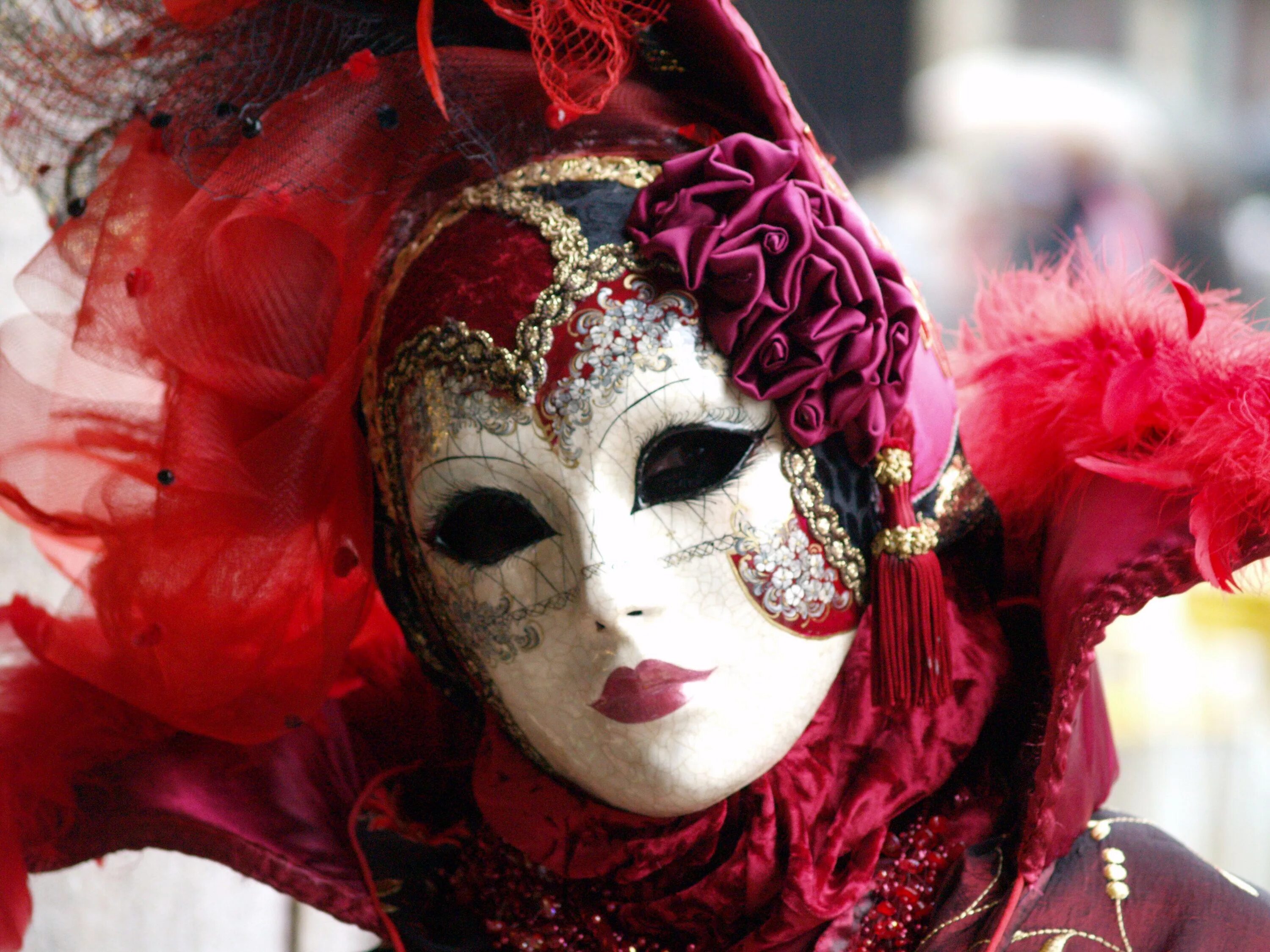 Красивая маска фото. Carnevale di Venezia маски. Венецианская маска dama di Venezia. Маска Венеция для карнавала. Венецианскаямаска - «венецианская дама».