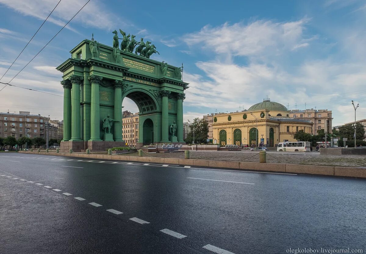 Нарвская спб. Нарвские триумфальные ворота на площадь Стачек. Кировский район Нарвские ворота. Площадь Стачек СПБ. Нарвские ворота метро.