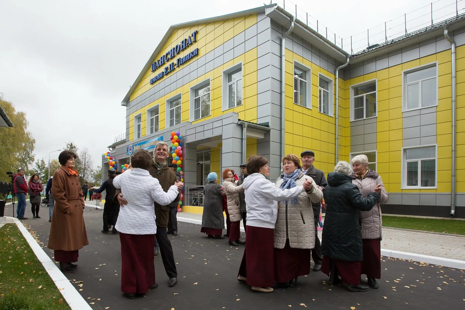 Дом престарелых в вязниках имени глинки. Асусо крутинский ди. Дом престарелых владимирская область. Дом милосердия бавлены владимирская область. Вязниковский дом интернат имени глинки.