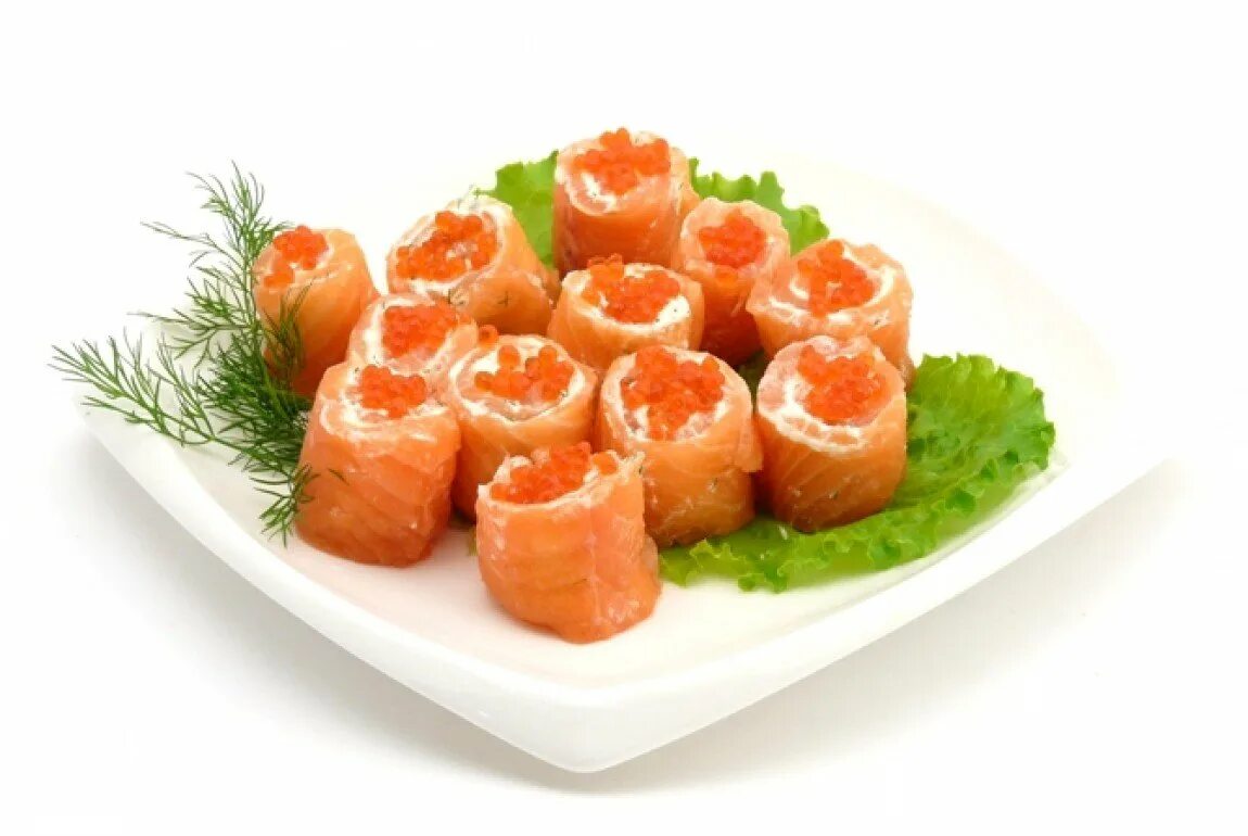 Рулет из семги с творожным сыром. Рулетики из семги. Рулетики из малосольной семги с творожным сыром. Сливочный сыр с красной рыбой. Рулетики из семги с сыром.