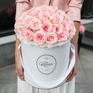 Розы в шляпной коробке