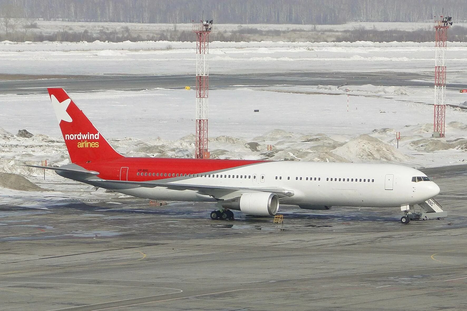 Норд винд заказ. Боинг 737-800 северный ветер. икар норд винд. боинг 747 nordwind. самолёт nordwind airlines.