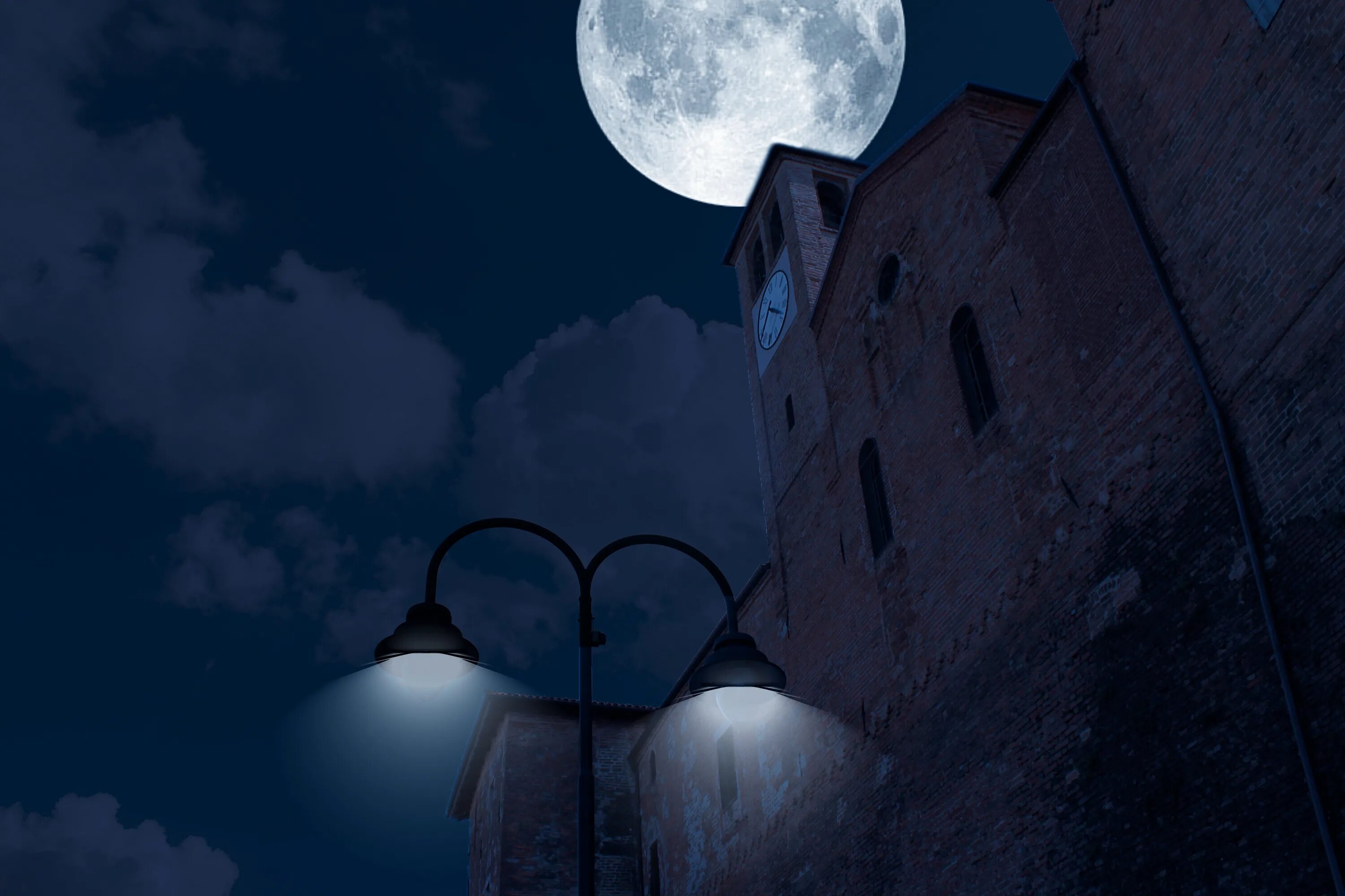 Ночь Луна. Замок и Луна. Луна над городом. Ночь улица Луна.