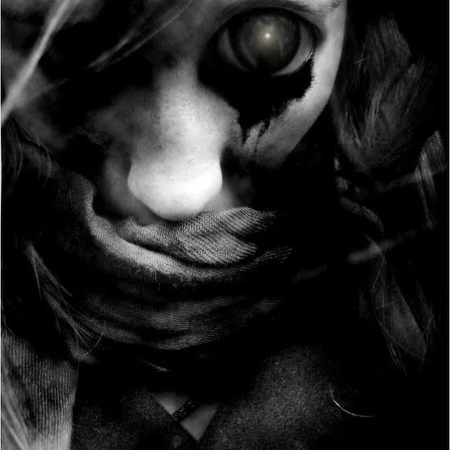 Sad lot. Грустный парень. Девочка сидит спиной на мостике. Одиночество на крыше. Quote on stupid.