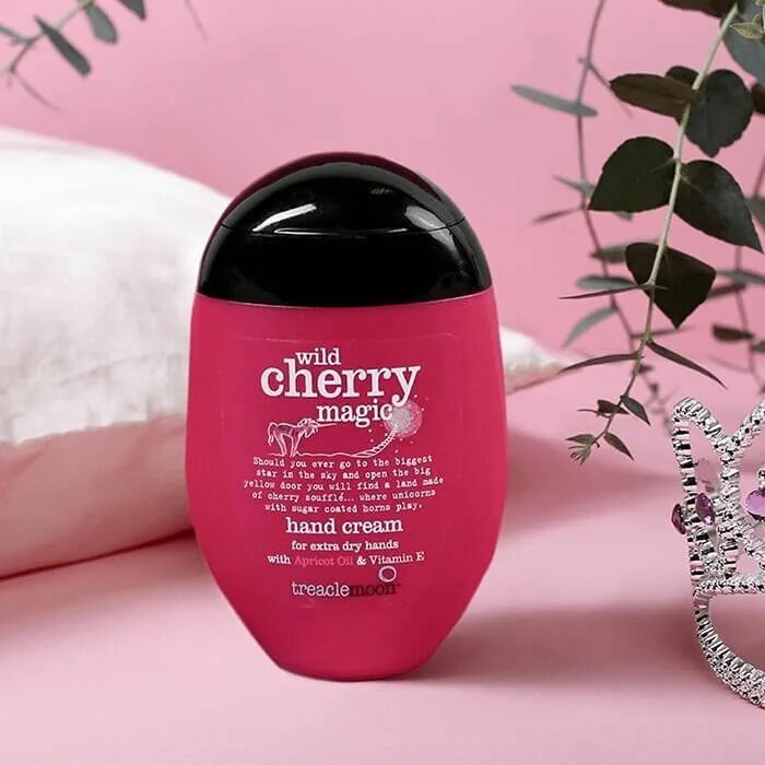 Cherry magic тайланд. Treaclemoon крем для рук. Treaclemoon Wild Cherry. Крем для для рук Wild Cherry Magic. Treaclemoon крем для рук Raspberry.