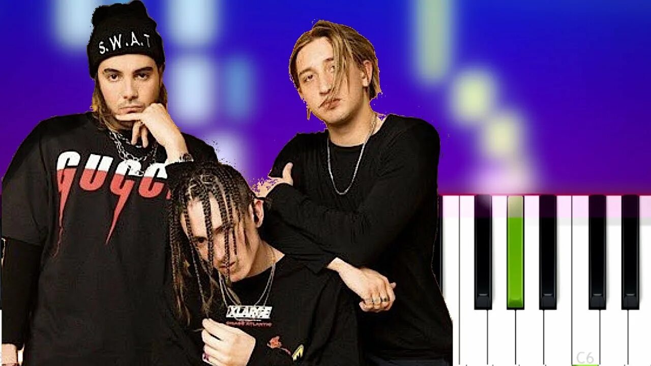 Chase atlantic moonlight. Чейз Атлантик. Chase Atlantic Кристиан Энтони. Чейз Атлантик френдс. Клинтон Кейв Chase Atlantic.