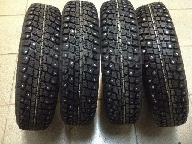 Шины 135/80 r12. Кама-503 135/80 r12. 135/80 r12 kama-503 68q шип. Кама кама-503 135/80 r12 68q. 135/80 r12 кама-503 шипы 68q нкшз автопокрышка.