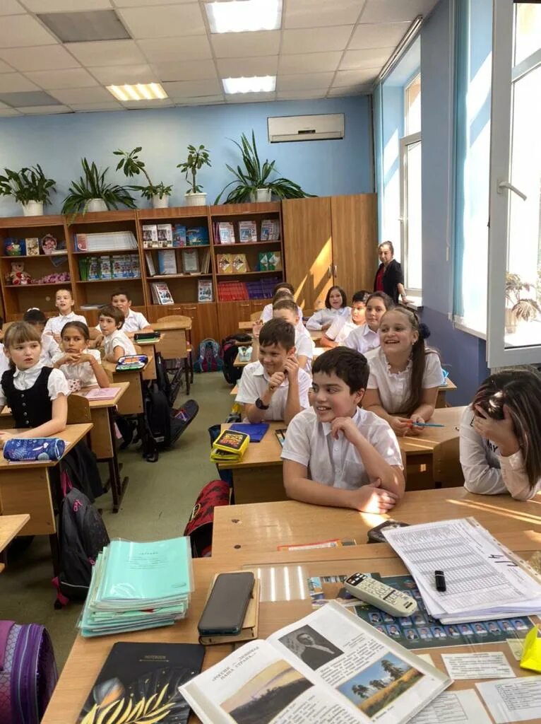 директор 13 школы сочи. сочинская школа. школа 13 орск. школа 13 сочи учителя. школа номер 10 сочи.