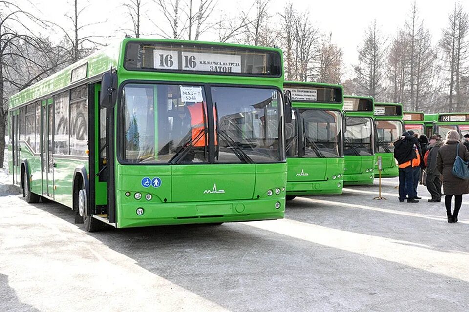 Транспорт новосибирск автобус. Автобусный парк Новосибирск. Новые автобусы Новосибирск. Новый общественный транспорт Новосибирск. Новые автобусы в Новосибирске 2021.