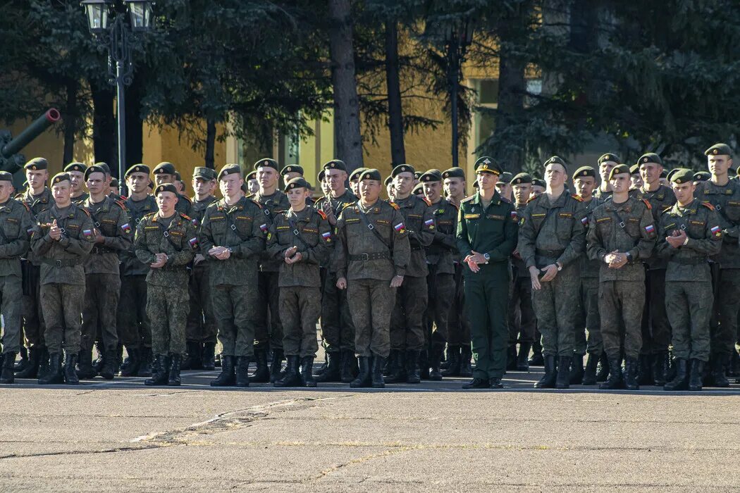 Якуцевич двоку. Дальневосточное высшее общевойсковое командное училище. Двоку 2022. Дальневосточное высшее общевойсковое командное училище. Двоку знаменная группа.