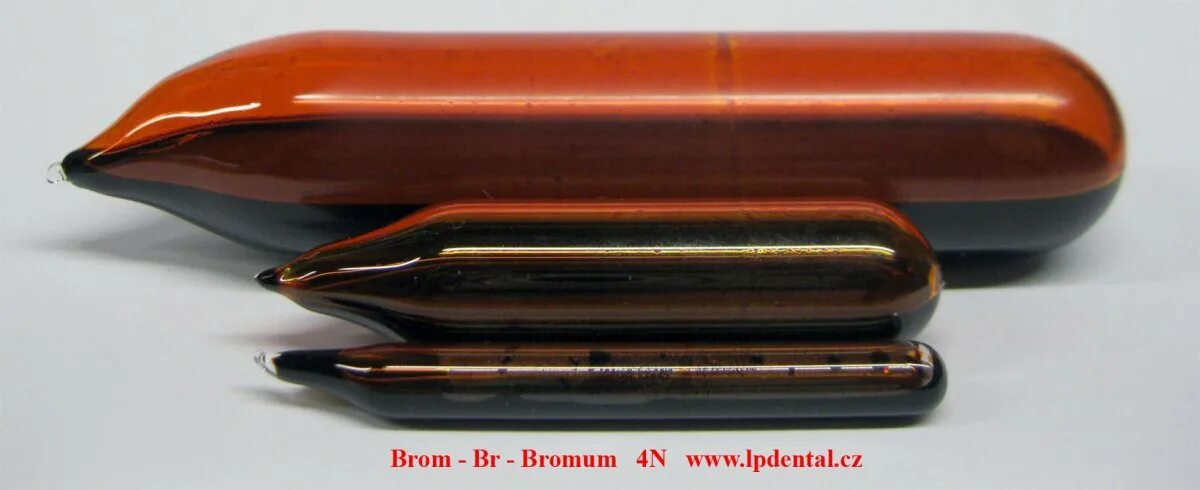 бром. жидкий бром. брон элемент химический. бром химический элемент как выглядит. бром bromum br.