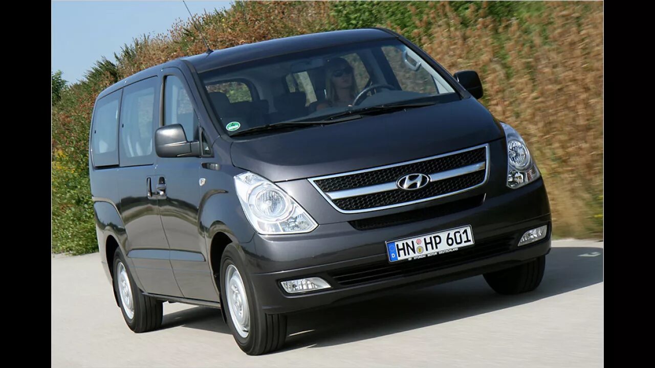 Автомобиль h 1. Hyundai h-1. Hyundai h1 2009. Hyundai h1 2.4. Hyundai Grand Starex h1 черный.
