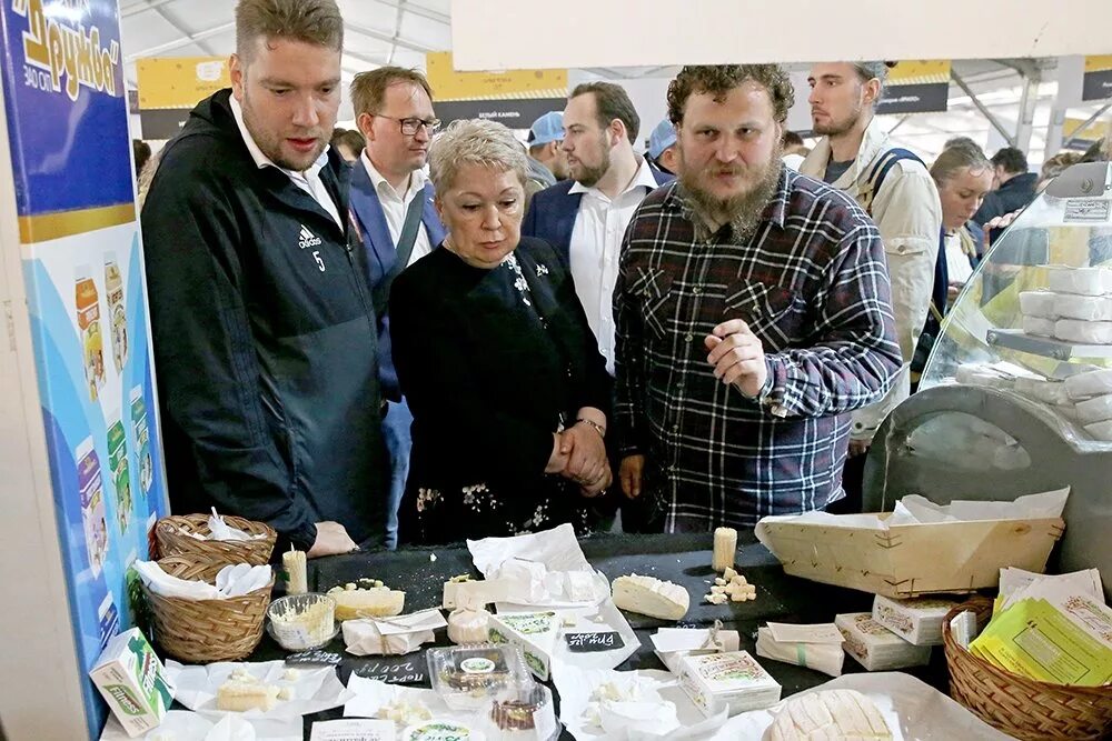 Сыр сироты где купить. Сыроварня Олега сироты. Сыроварня Олега сироты Истра. Истринский сыр Олега сироты.