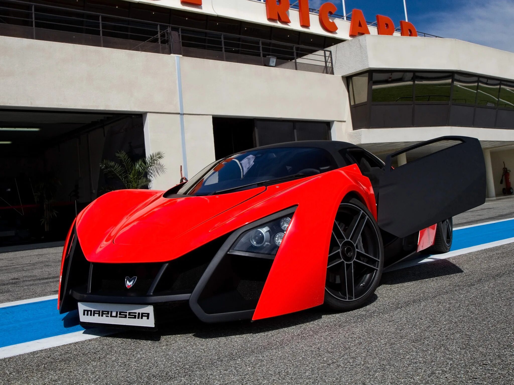 Marussia b2. Машина Marussia b2.