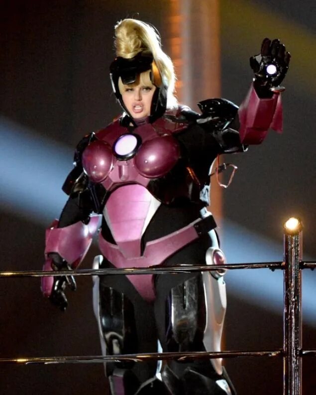 железная женщина 2. железная женщина фильм. железная женщина 2. железный человек превращение. железный человек cosplay marvel.