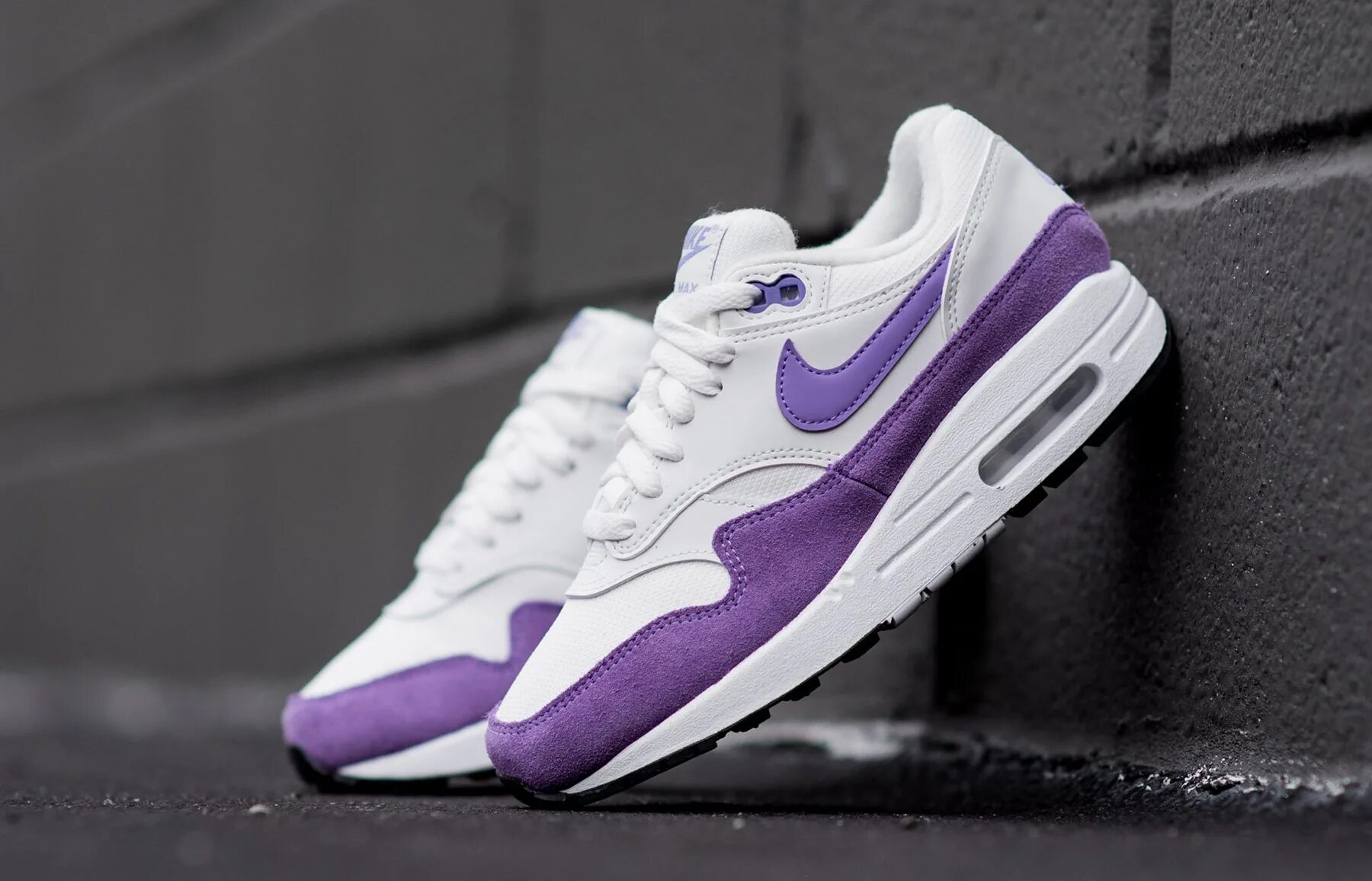 Nike Air Max 1 Purple. Nike Air Max Wmns 1 фиолетовые. Nike Air Max 1 Bordeaux. Nike Air Max 1 'Fierce Purple'. Purple air купить