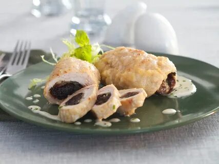 Куриная грудка с черносливом