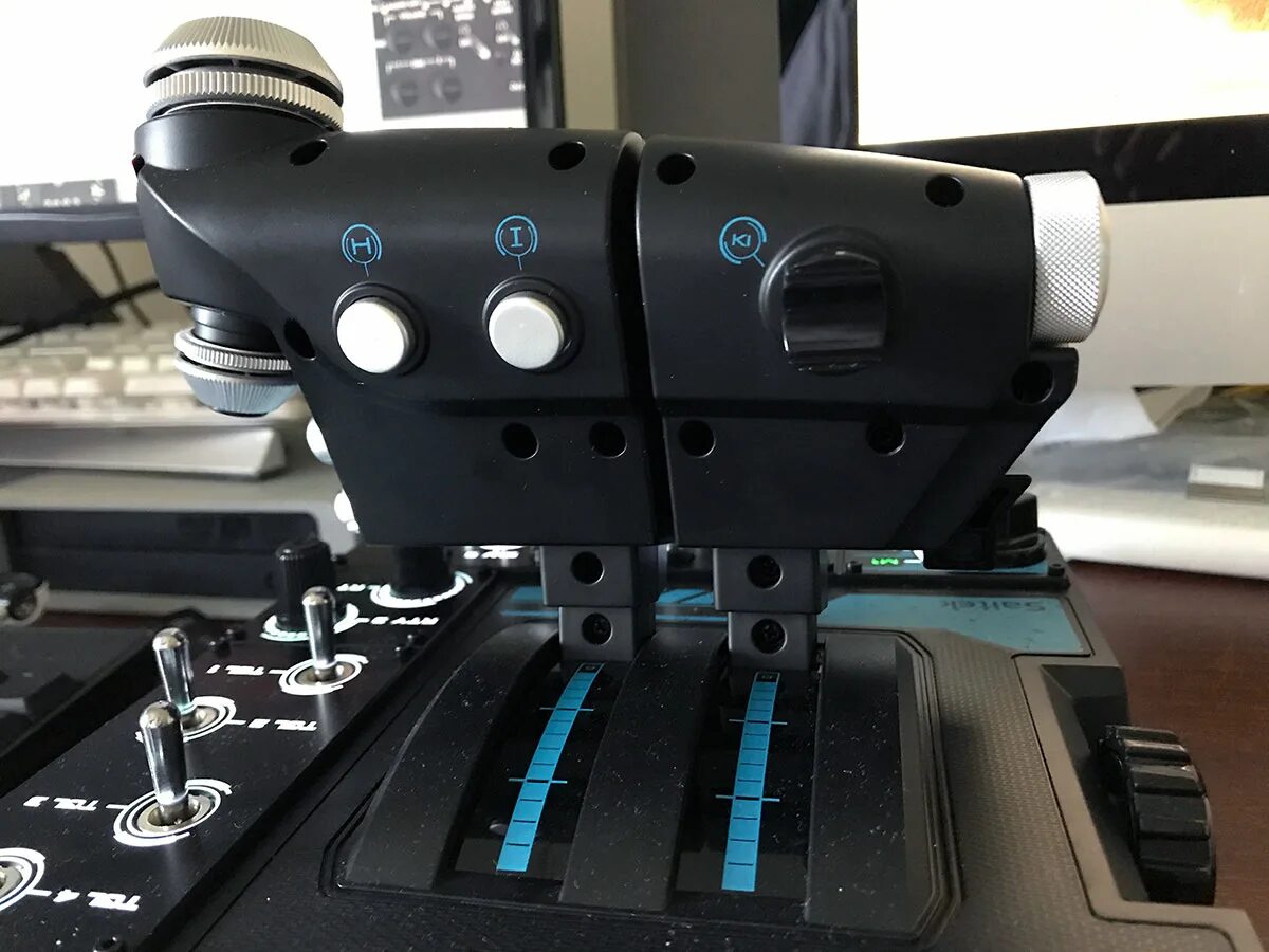 Logitech g flight throttle. Logitech g saitek x56. logitech g saitek x56 h.o.t.a.s.. logitech hotas x56. джойстик logitech g saitek pro flight x56 rhino.