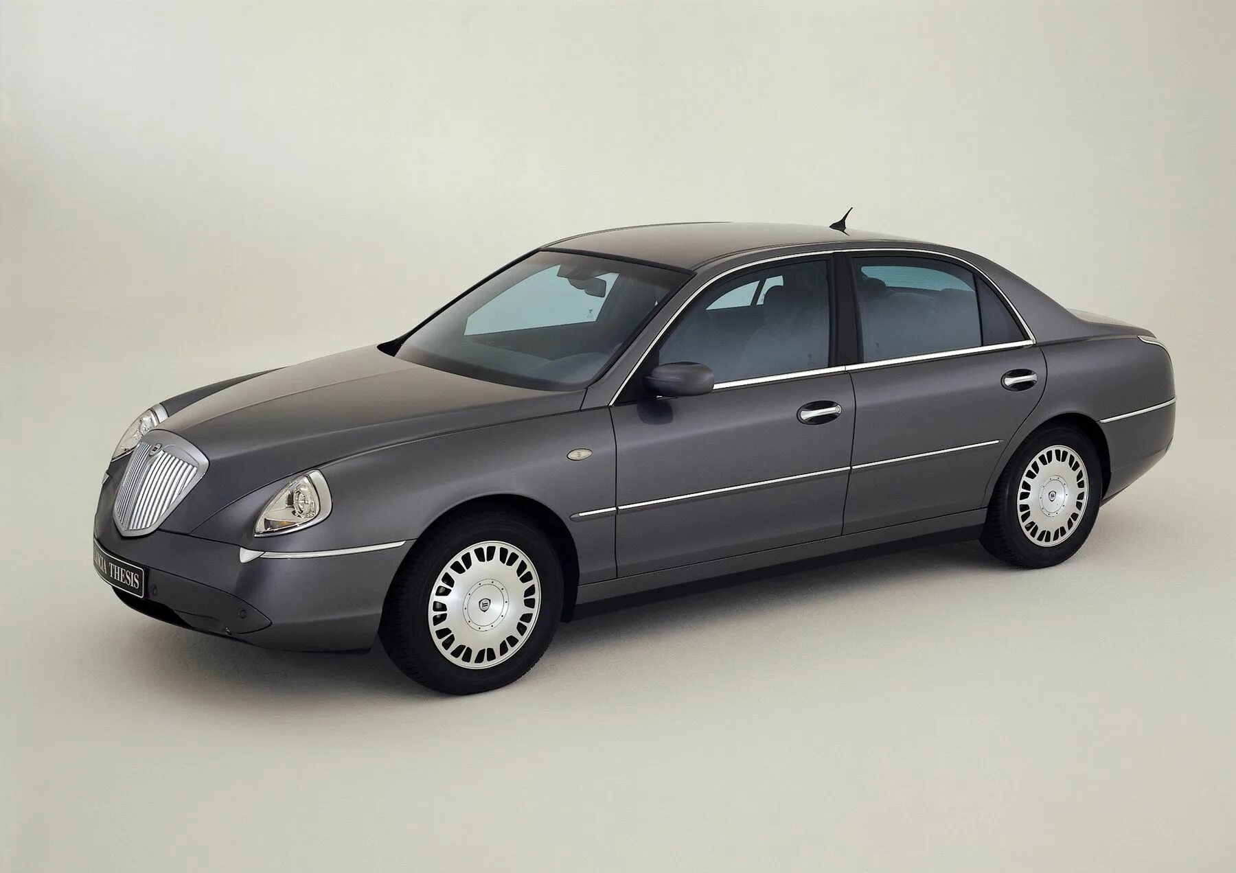 Lancia thesis 2008. 2002 Lancia thesis. Автомобиль Lancia thesis. Lancia thesis 3.0 at, 2002.